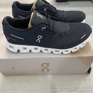 On Cloud 5 Men's 8.5 Running Shoes (new in box)